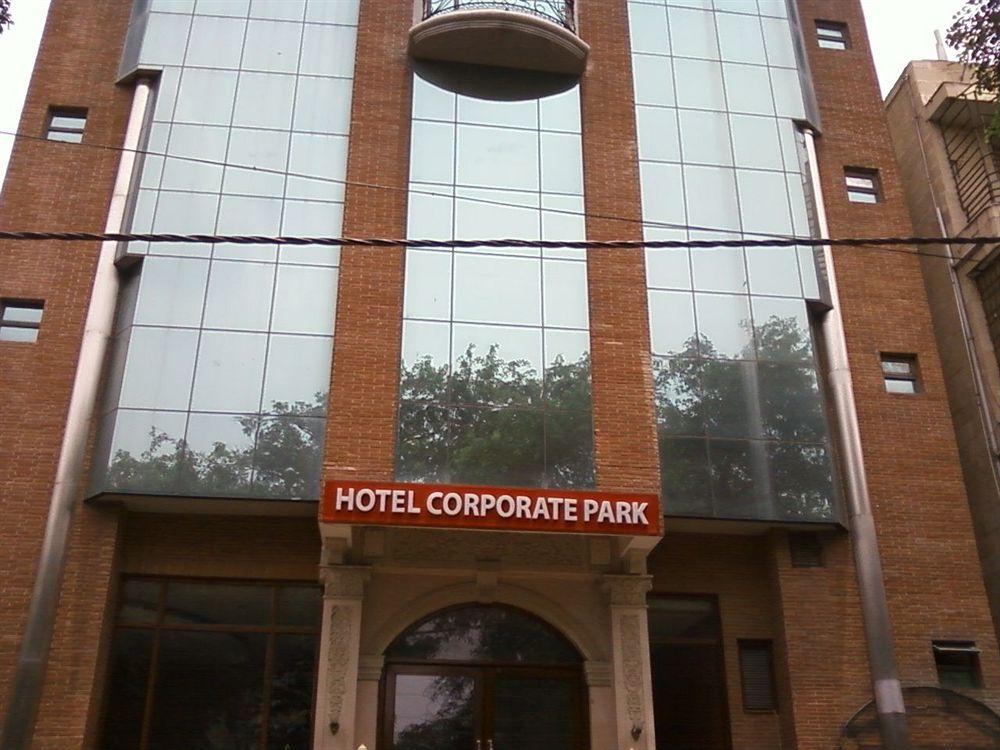 Hotel Treebo Corporate Park Nueva Delhi Exterior foto