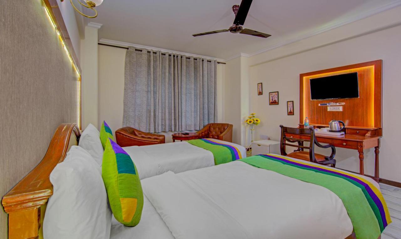 Hotel Treebo Corporate Park Nueva Delhi Exterior foto