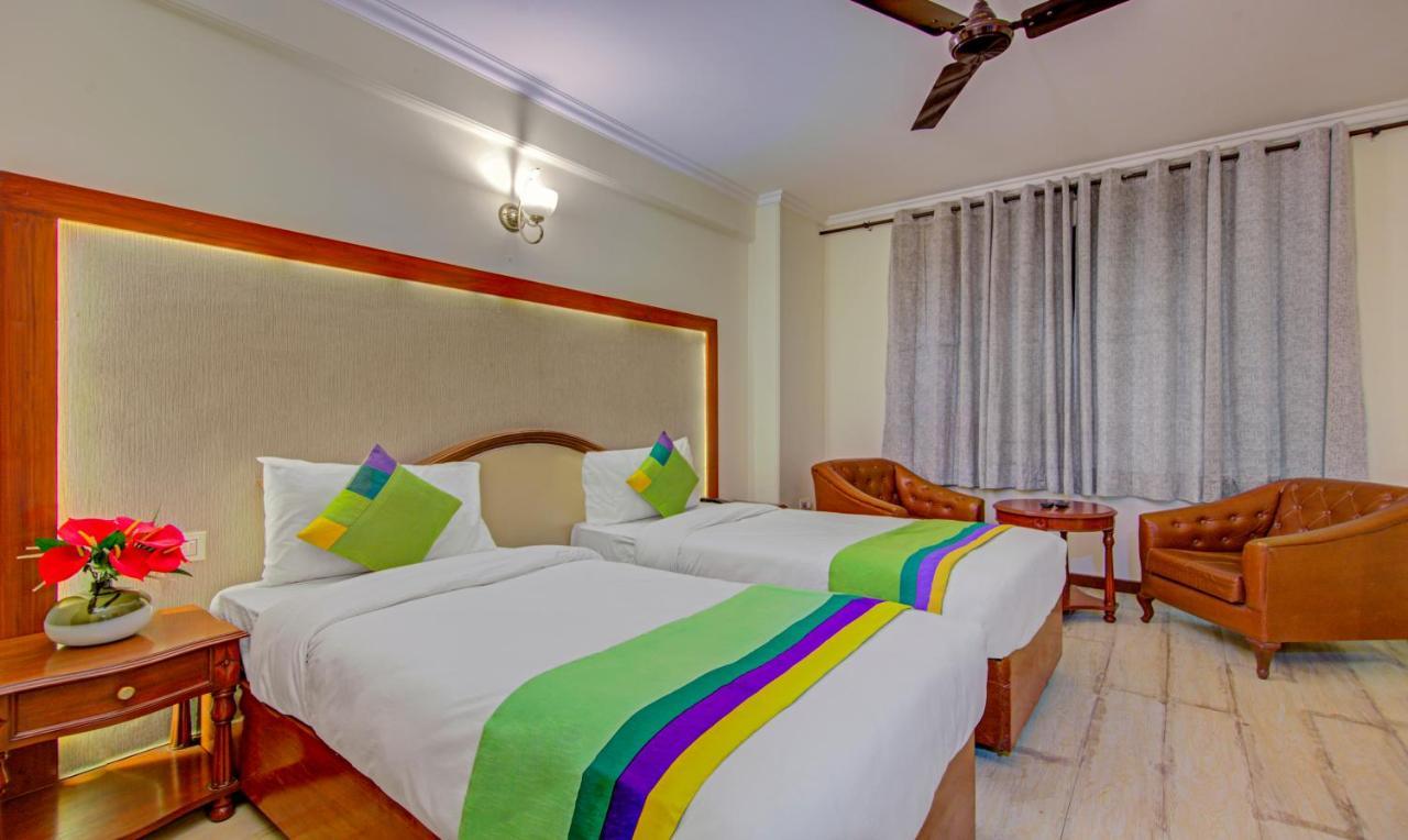Hotel Treebo Corporate Park Nueva Delhi Exterior foto