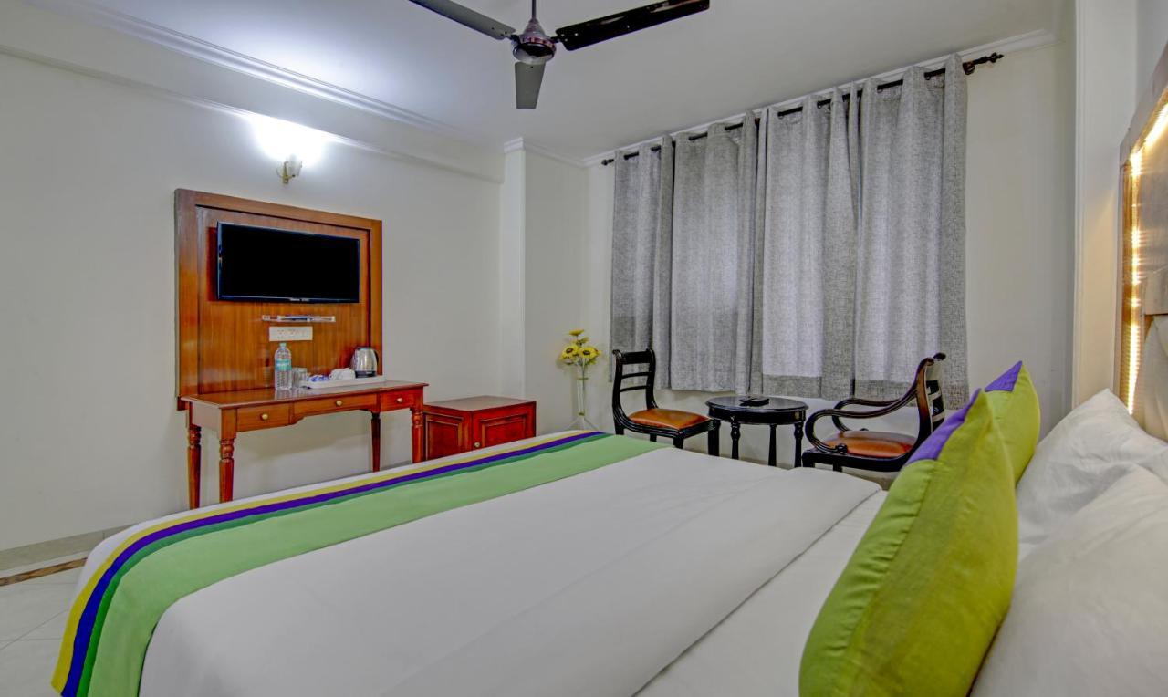 Hotel Treebo Corporate Park Nueva Delhi Exterior foto