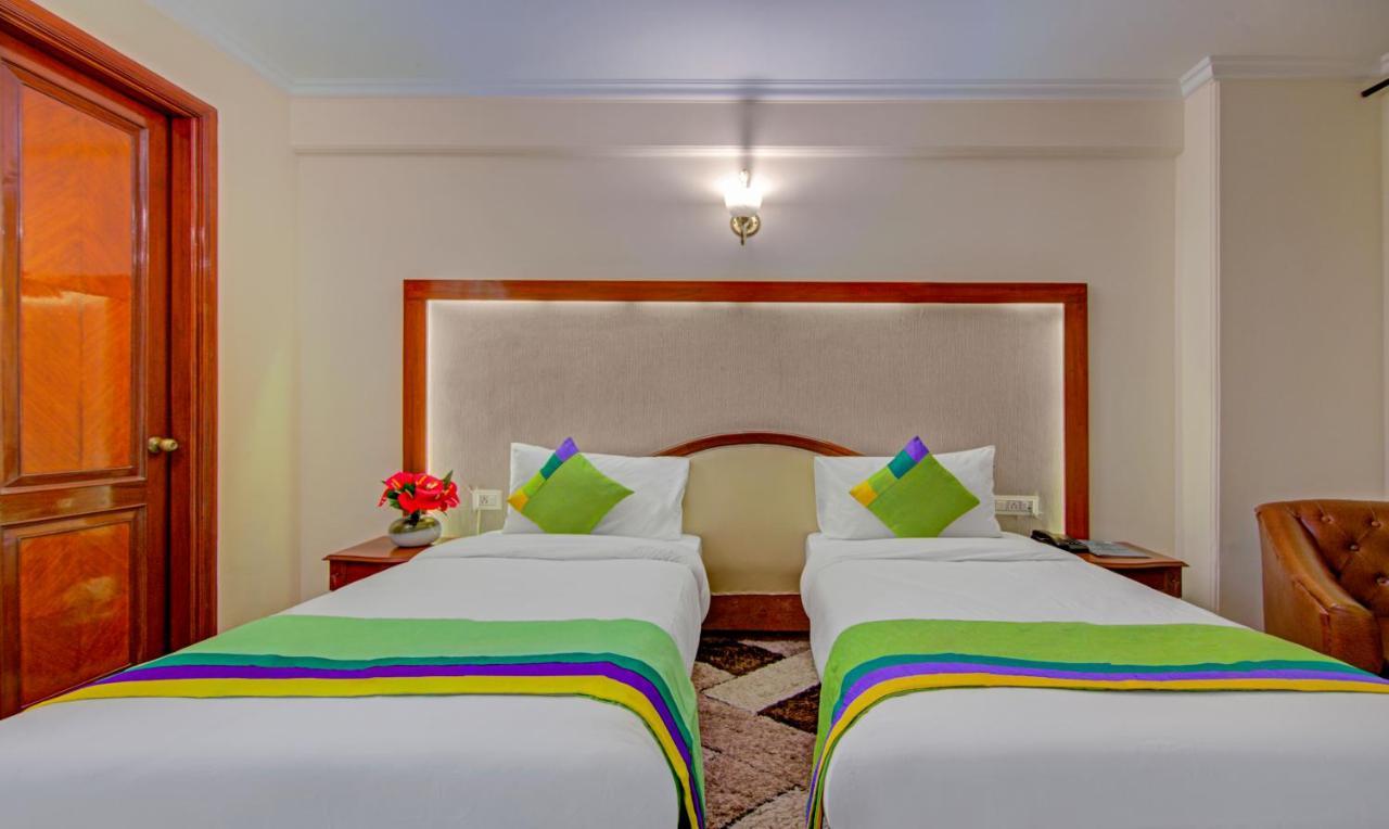 Hotel Treebo Corporate Park Nueva Delhi Exterior foto