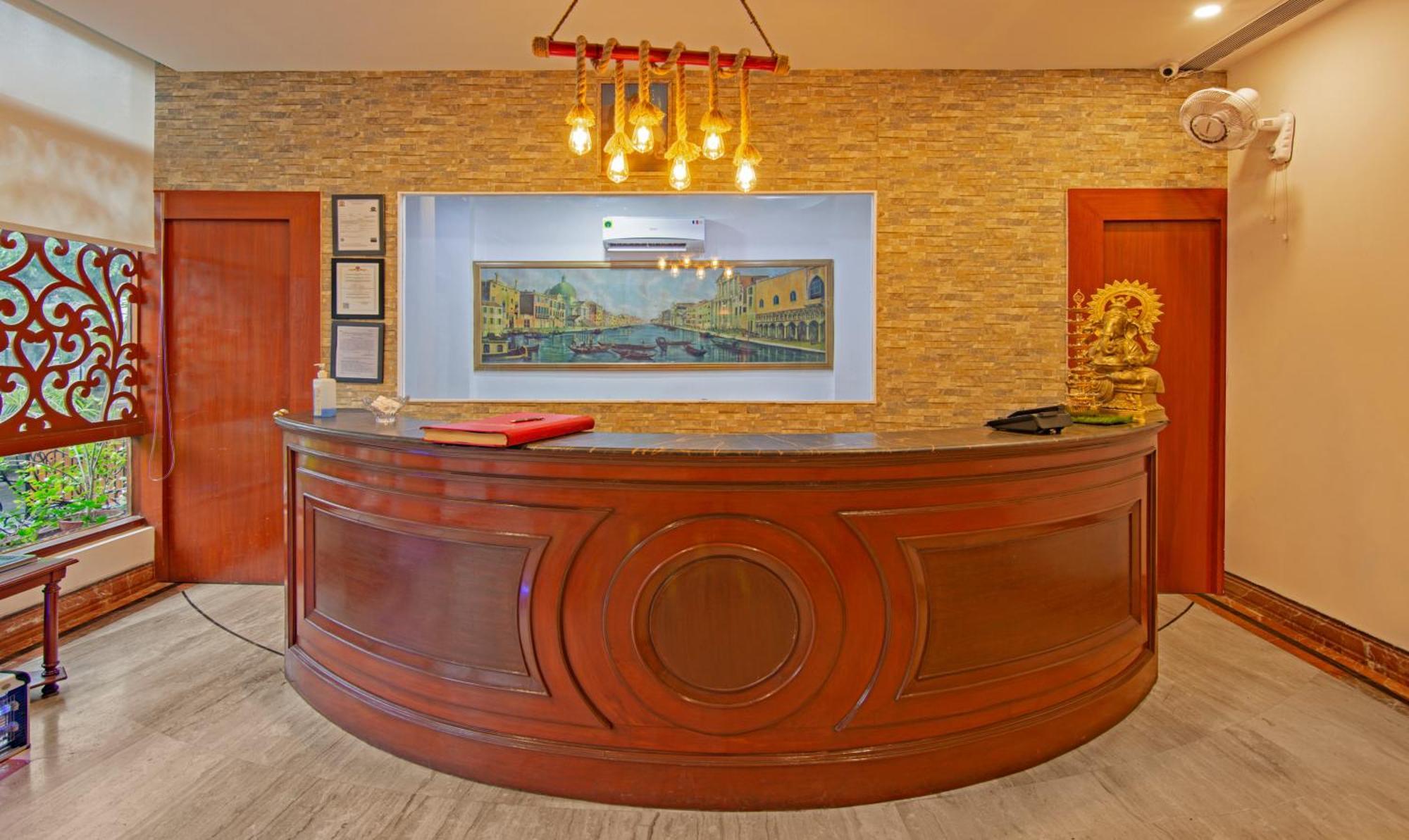 Hotel Treebo Corporate Park Nueva Delhi Exterior foto