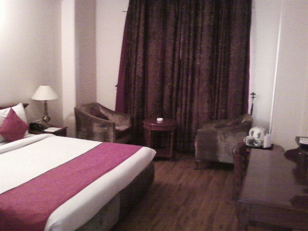 Hotel Treebo Corporate Park Nueva Delhi Exterior foto