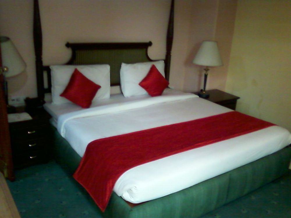 Hotel Treebo Corporate Park Nueva Delhi Exterior foto