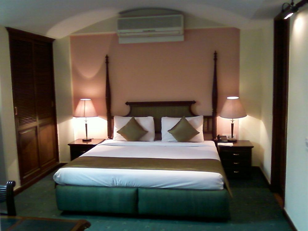 Hotel Treebo Corporate Park Nueva Delhi Exterior foto