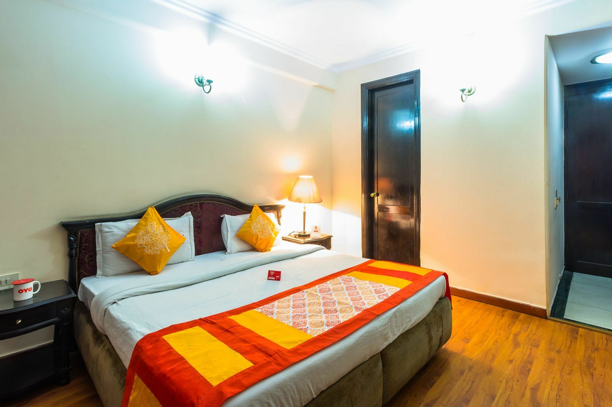 Hotel Treebo Corporate Park Nueva Delhi Exterior foto