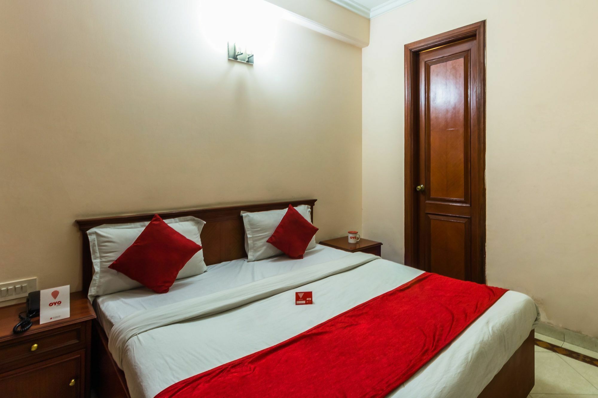 Hotel Treebo Corporate Park Nueva Delhi Exterior foto